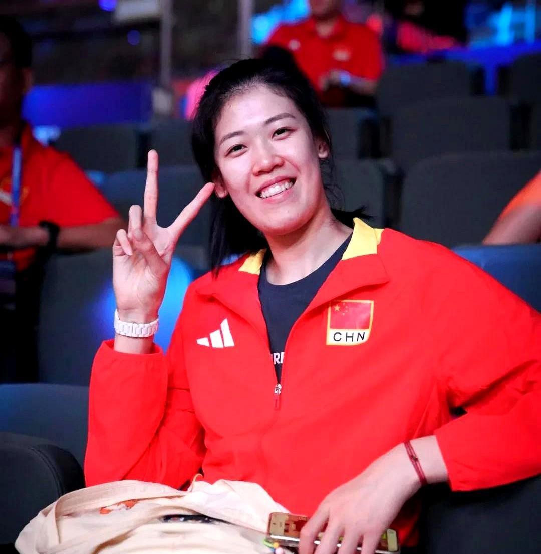天津女排李盈莹又被费内巴切相中，外媒传言对方想引进三名中国球员。袁心玥八九不离