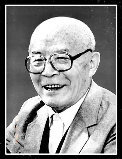 抗日战争时期，冀中军区司令员吕正操：第6军分区司令员王先臣，第7军分区司令员于权