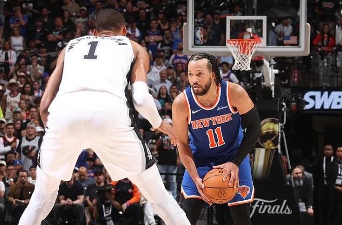 大胆预测！NBA总决赛马刺VS尼克斯最终比分！1、0：4（2%）连丢两个主场