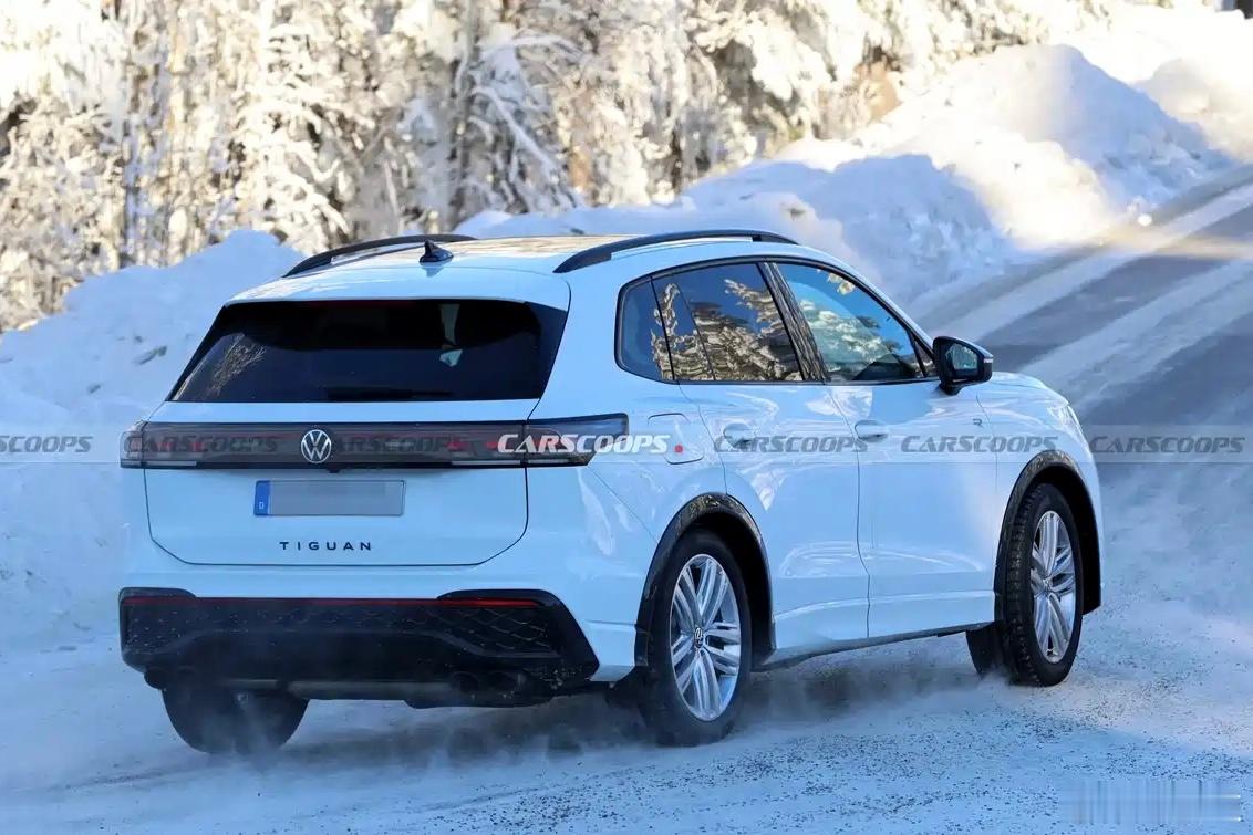 双边共四出排气！疑似大众TiguanR谍照：有望搭载高尔夫R动力日前，我们获得
