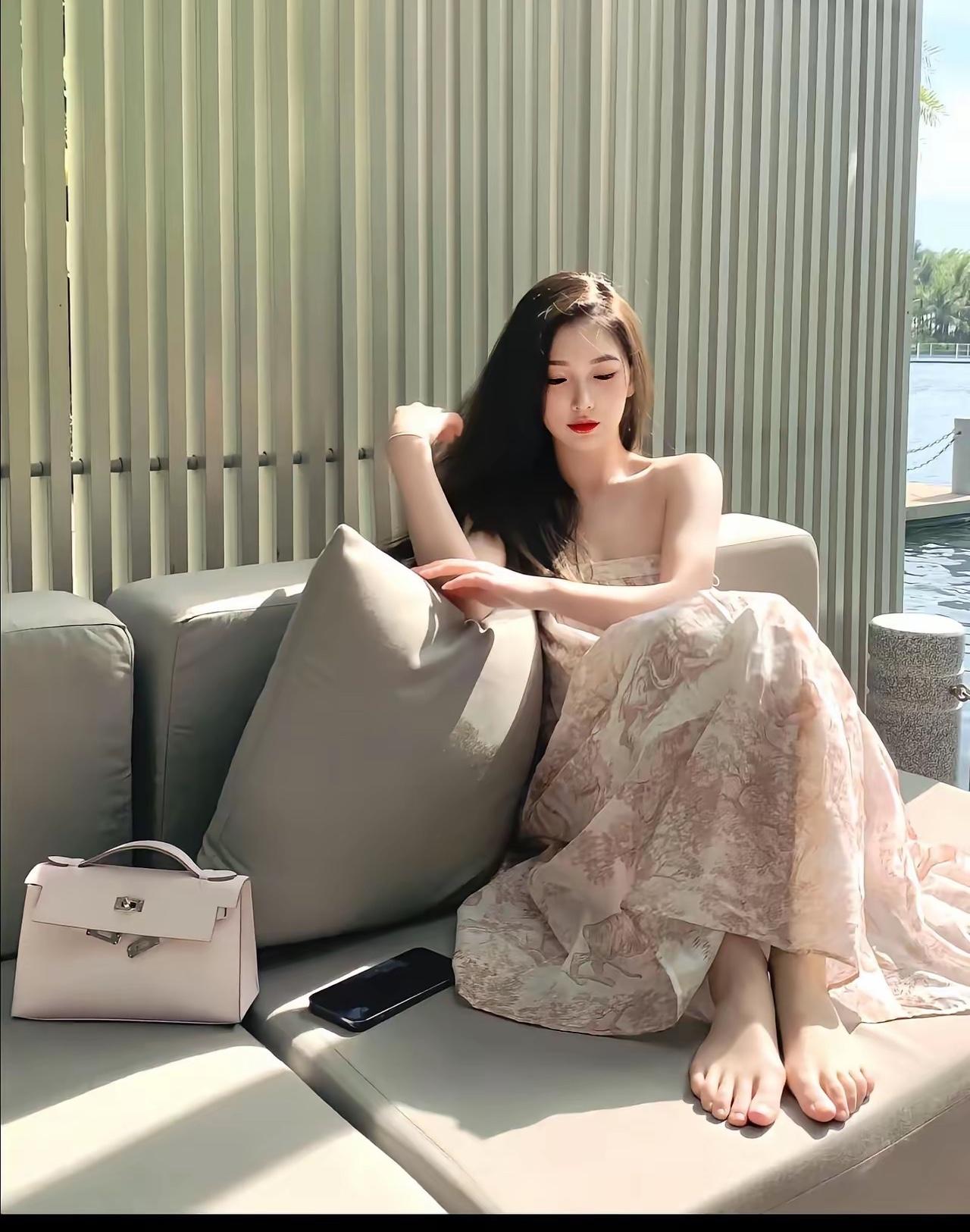 今天心情不好，有没有请喝酒的