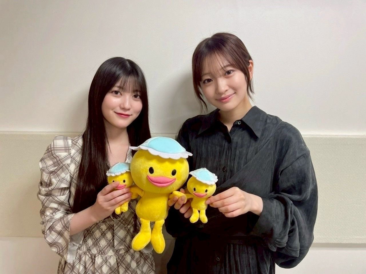 メニコンミュージックコンタクト　幸阪茉里乃小島凪紗​​​