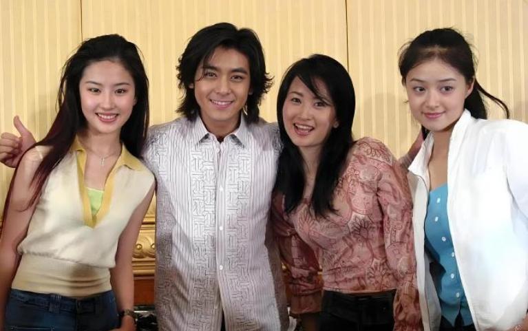 第一眼，蒋欣最美！比刘亦菲还美，还显得很年轻。天龙八部里也觉得木婉清更好看