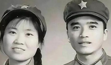 1972年，21岁的知青刘文忠正在田间干活，突然听到河里有人呼救，于是他不顾一切