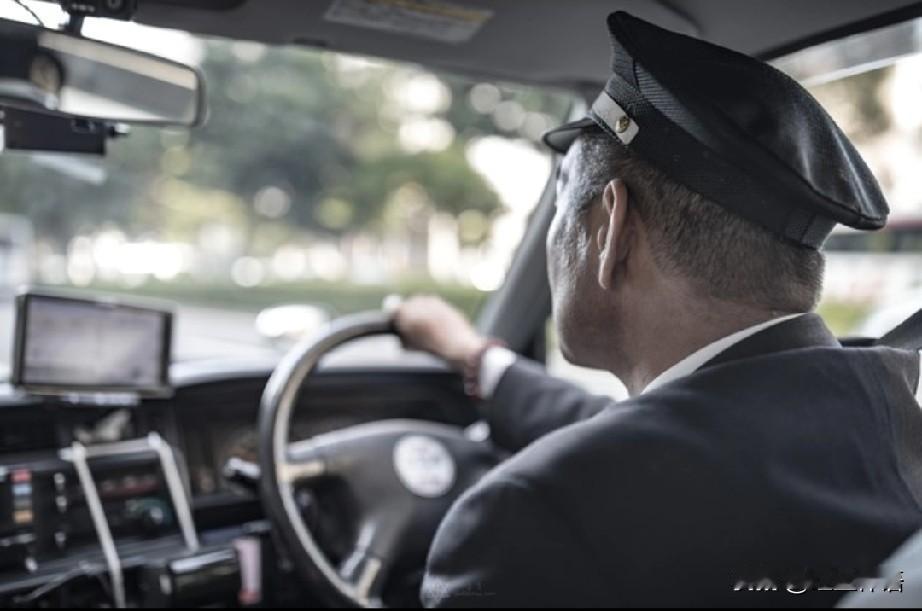 钱不好赚？出租车朱师傅的赚钱之道，令人肃然起敬！这半个月的四川之行，因为老宅
