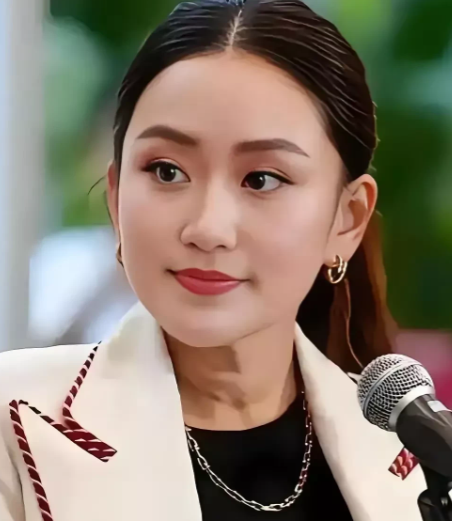 洪玛奈即将登上北京93阅兵主席台，如果佩通坦缺席，泰国就会比柬埔寨低一头泰国