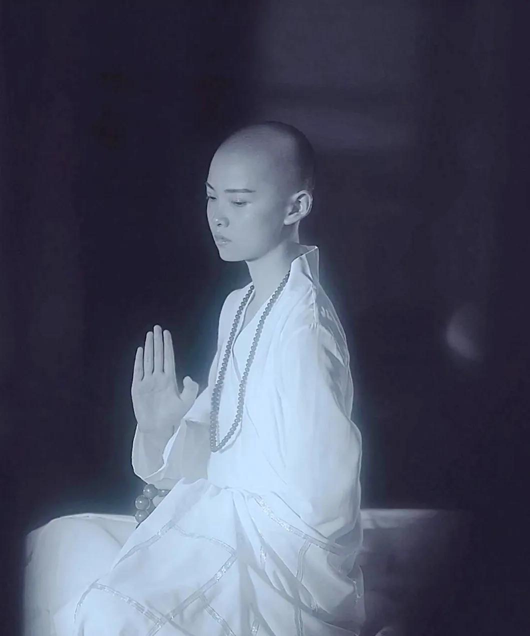 记住，凡是坑你的人，欺负你的人，给你罪受的人，看不起你的人，在背后用下三滥手段害