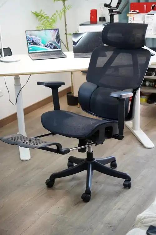 事业单位真事，直戳体制内老员工的心声，新来的00后同事，居然自己花10