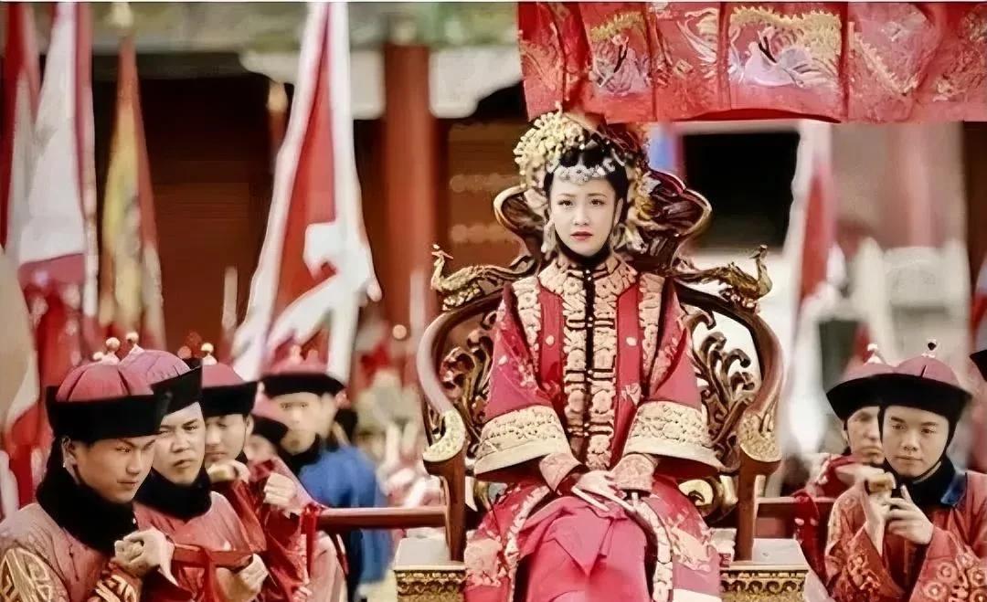 北魏年间，兰陵长公主发现自己的婢女怀了驸马刘辉的孩子。铜镜里的烛火晃了晃，把公