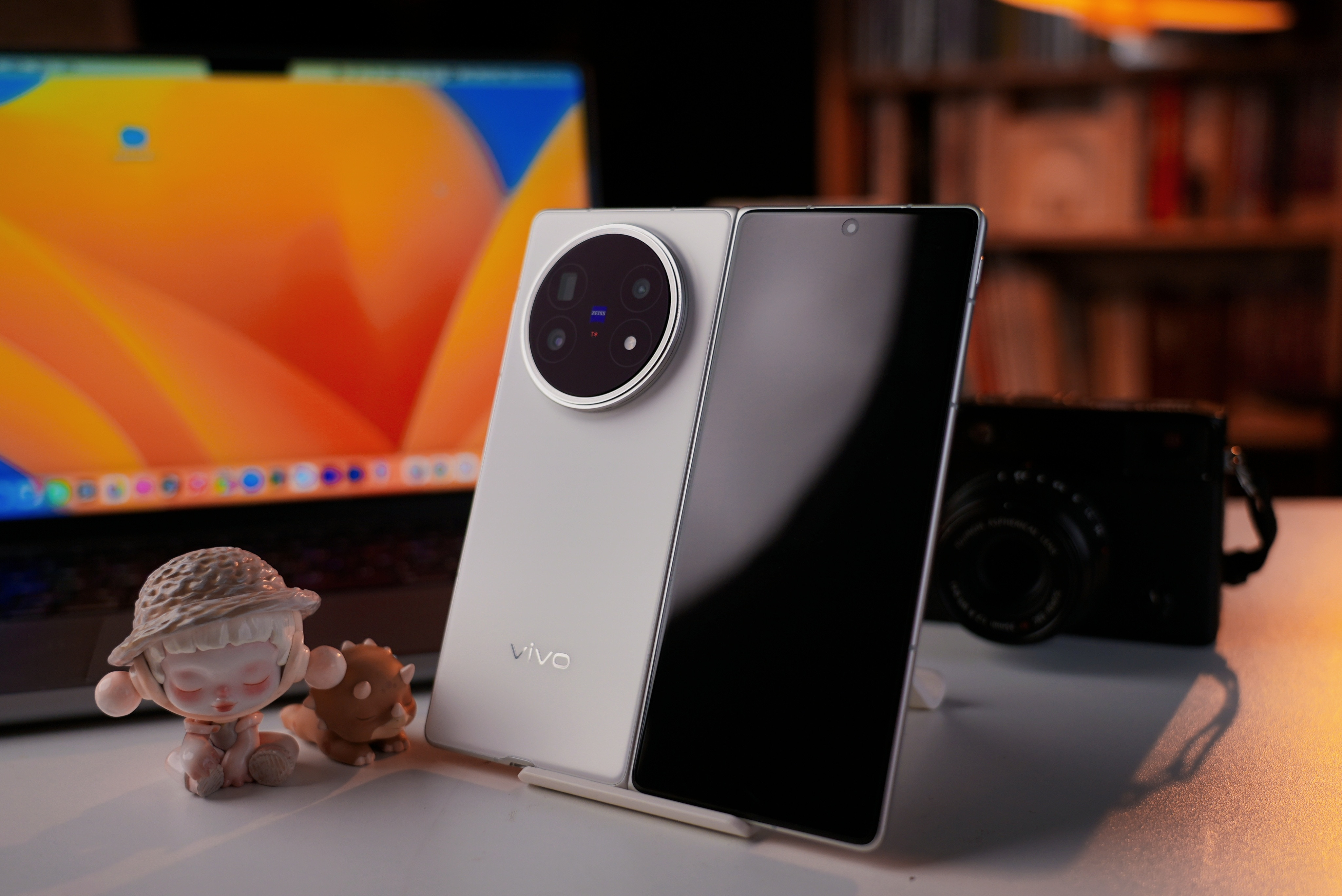 vivoXFold5可靠性测试 外放83dB、5G网速全程三位数