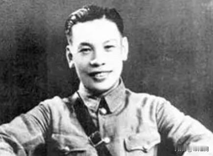 蒋经国为啥没把台湾的权力传给儿子？其实不是不想，而是不能。我们都知道，蒋介石退位