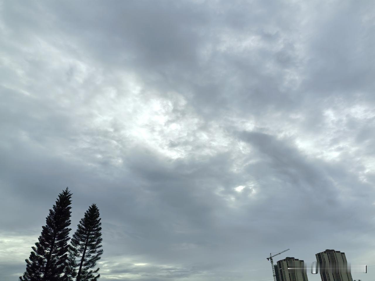 冷空气来袭多地大幅降温，秋天不仅迟到还要早退，广东人的空调终于可以休息啦！