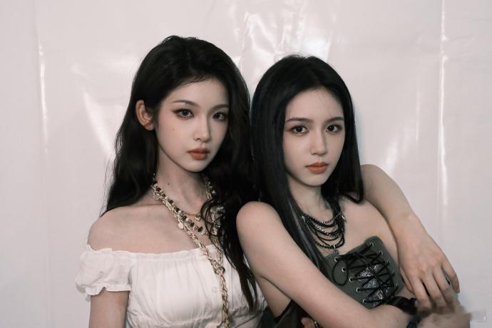 你们的审美是：​​​