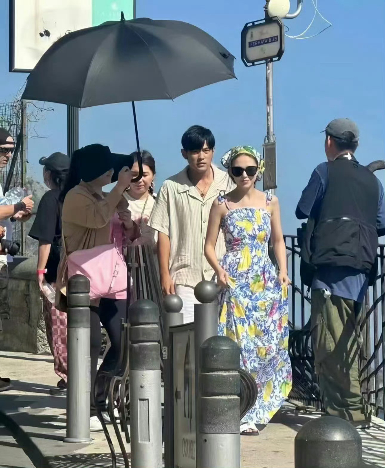 昆凌真的好幸福，干啥都有周杰伦陪着