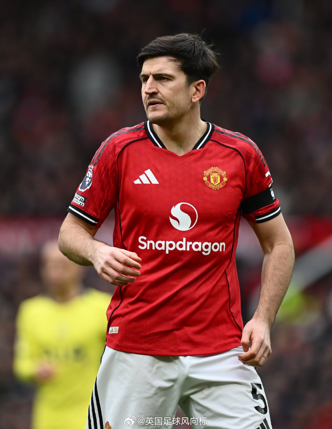 【马奎尔续约曼联的条件】重返英格兰队的曼联中卫马奎尔，在接受《每日邮报》记者Cr