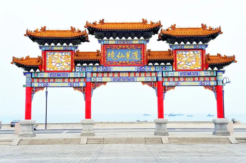 山东蓬莱“宰客”酒楼招牌被强拆山东蓬莱“宰客”酒楼招牌被强拆这事，真的大快人心