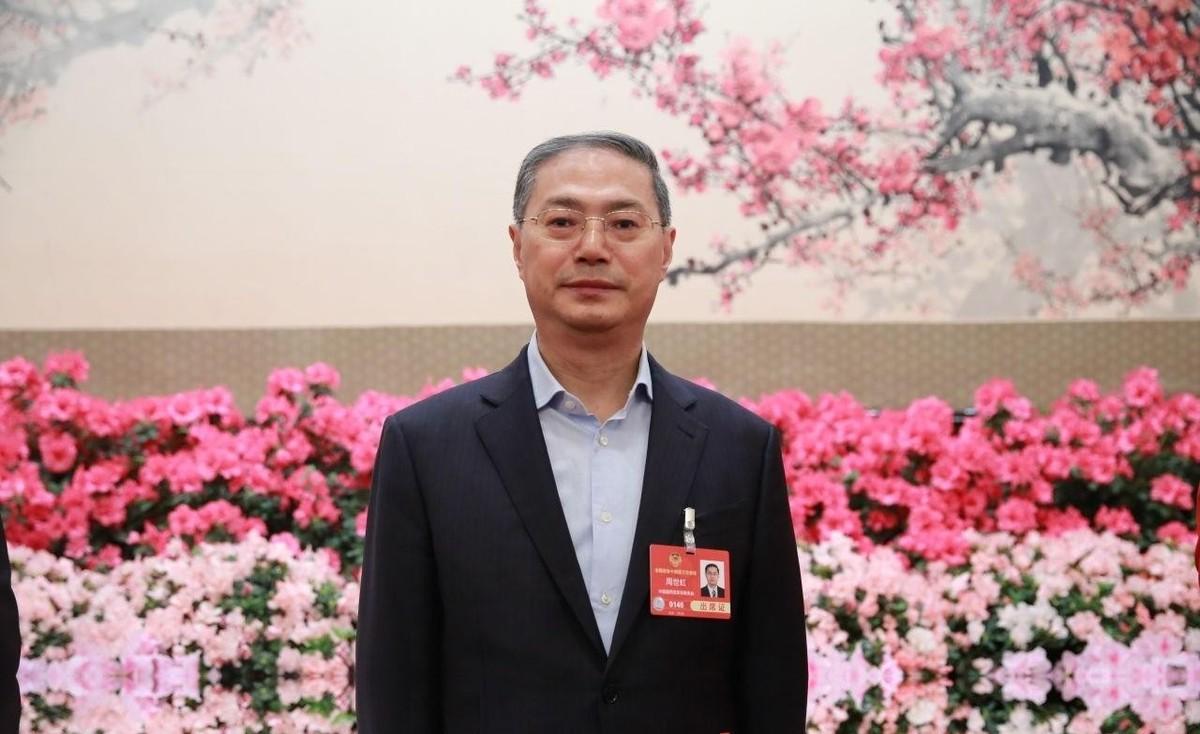 憋了这么多年，总算有人在两会上把这层窗户纸捅破了。全国政协委员周世虹今年针对行业