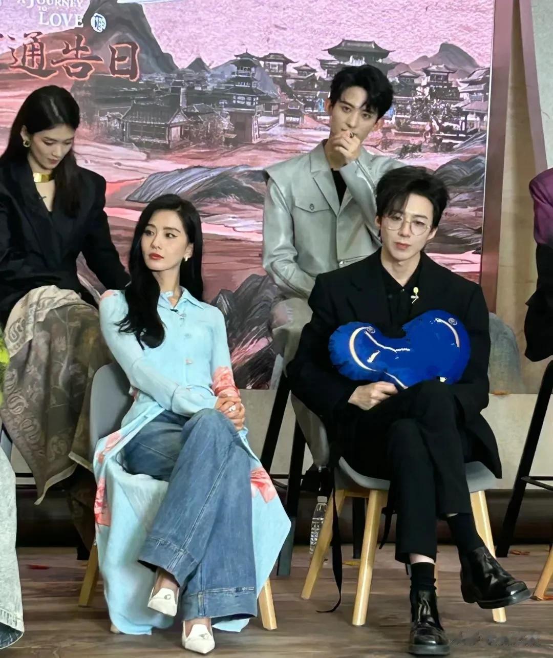 刘诗诗为什么可以这么瘦，还能有这么多头发，这小蛮腰，大长腿，漂亮的脸蛋，精致的妆