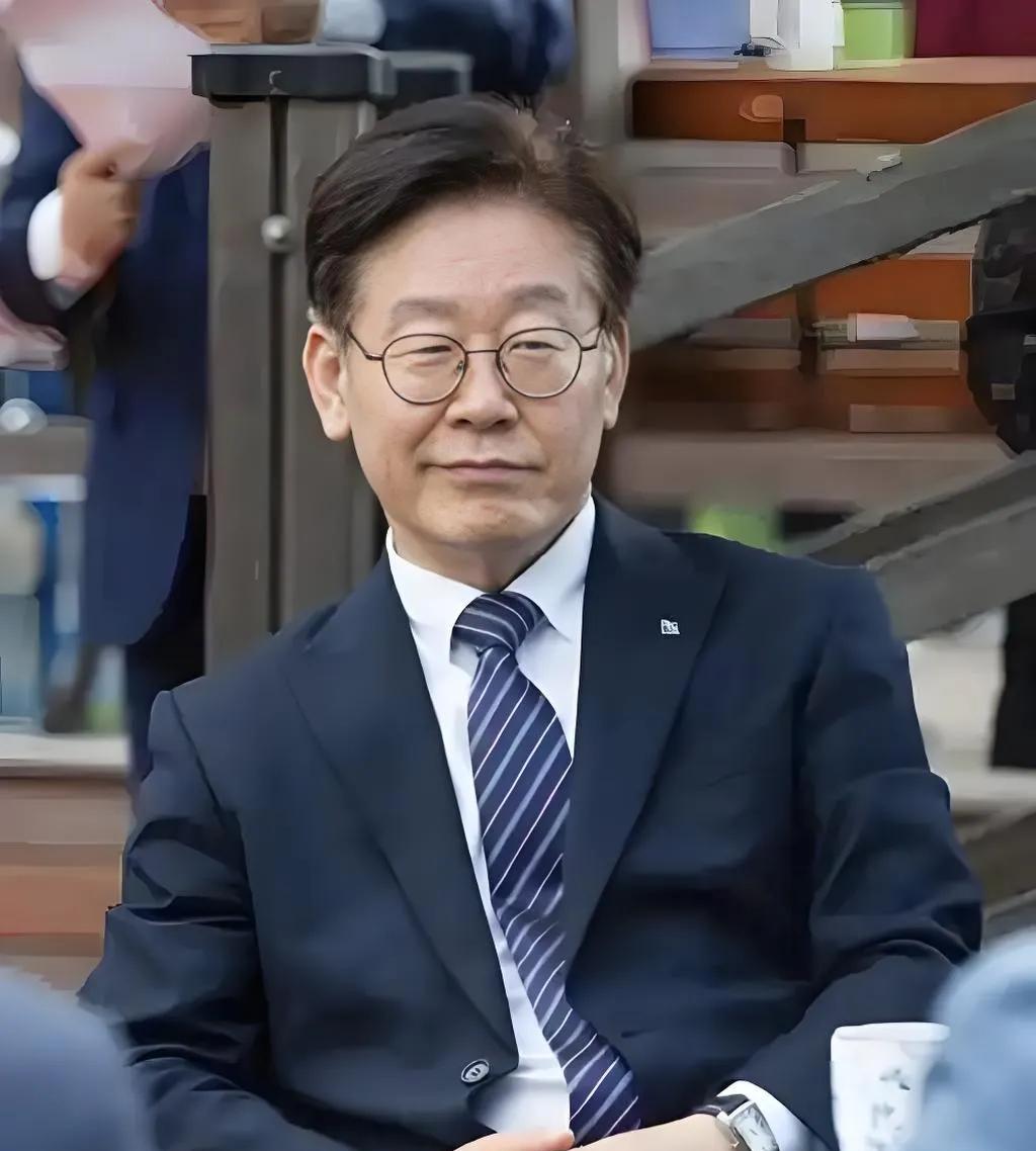 李在明的策略是对的，一网打尽才能杜绝后患！近日，韩国检察院对金建希的调查又有了