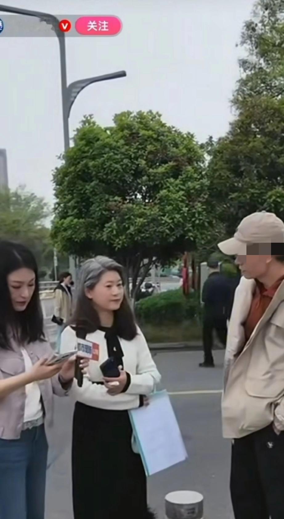 场子哥说，他和场子姐离婚的原因是公司股东合伙亏损90多万，这几个股东又是他的好朋