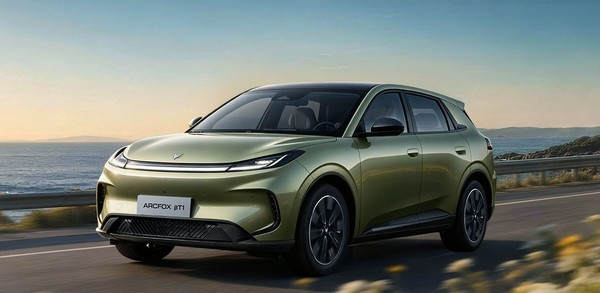 7.68万，550km续航。放在两年前，说这个价位能买纯电SUV，不少人都会觉得不可思议。在那个时候