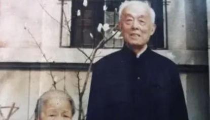 1964年，国学大师季羡林，得知妻子彭德华要来北京时，转头就将大床换成了单人床，