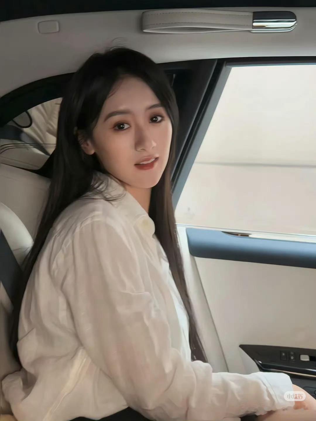 最近好活跃啊不像被风沙了​​​