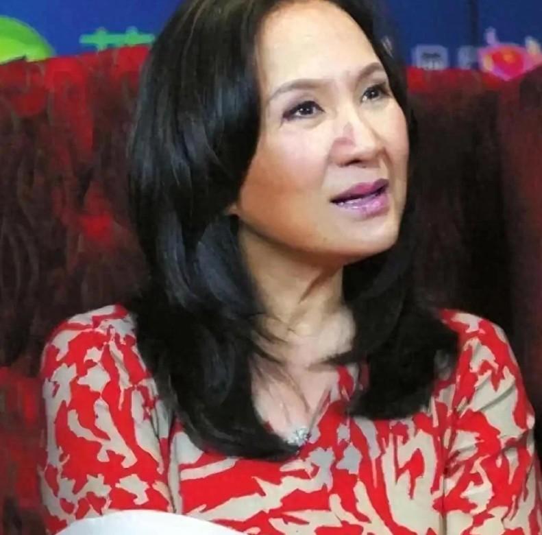 早已不是中国籍？被“玩腻”后回国，郑绪岚现状令人唏嘘。 人生的抉择很重要，