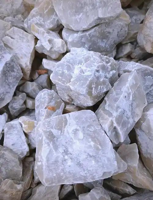 稀土磁铁，看着只是块小金属，真要到了风口上，它比很多人想的都值钱。最近，大连