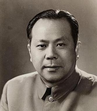 1985年，中国一高级干部访日期间，不顾多人劝阻非要去靖国神社，回国后就被中纪委