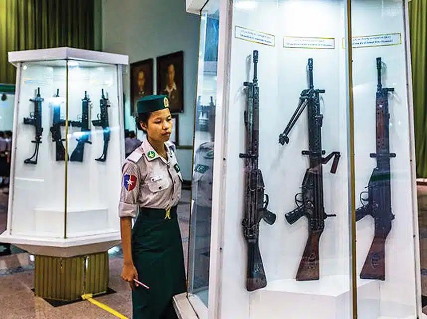 缅甸军事博物馆展览BA63，HKG3A2的缅甸版。