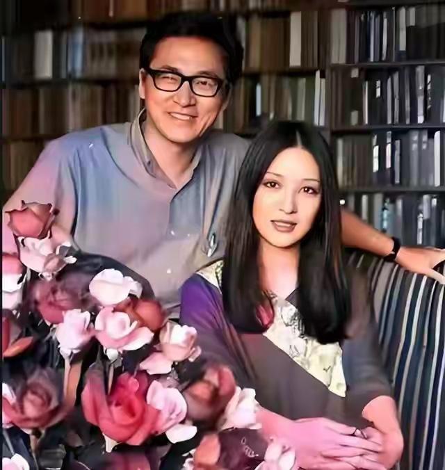 1980年，李敖和胡因梦刚结婚时的照片，不到半年，二人就离婚了
