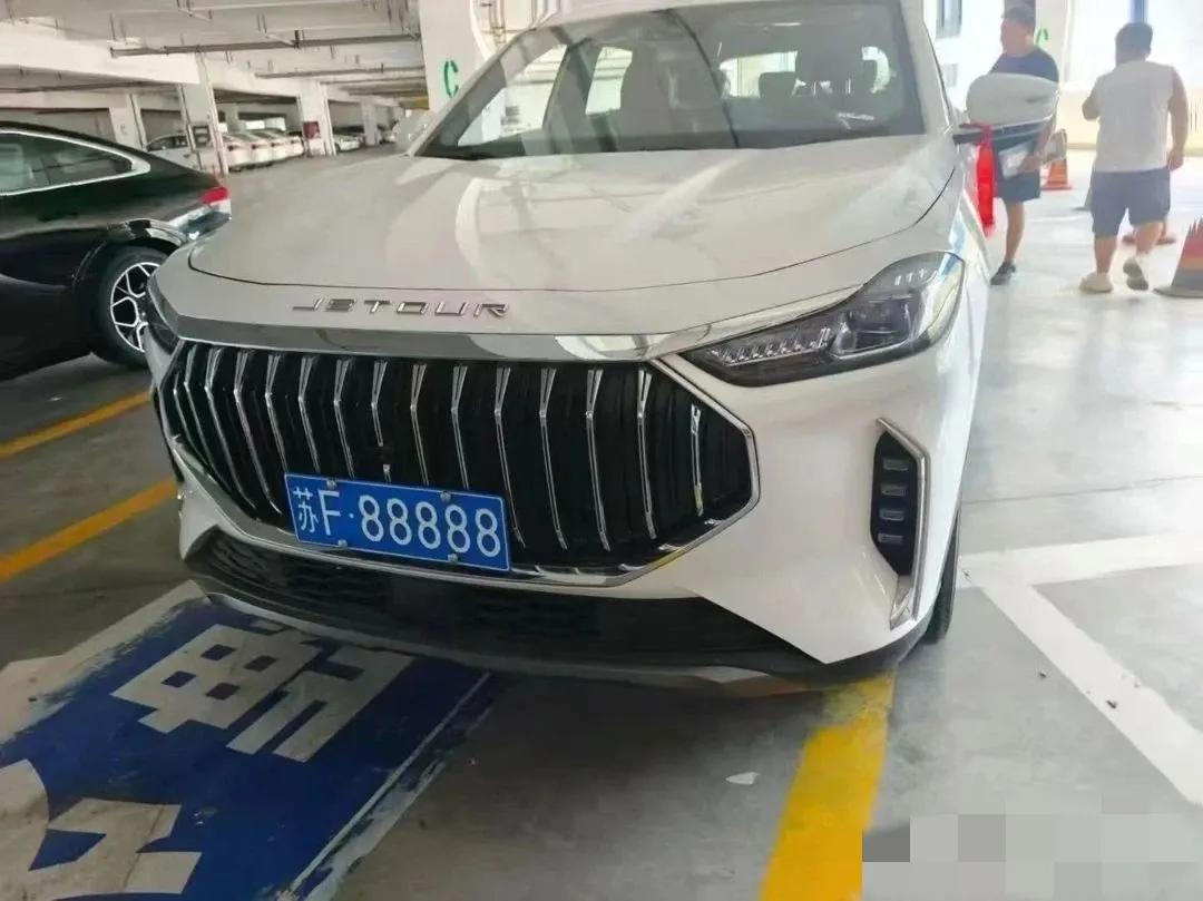 都说新车上牌立马打7折，但捷途车主喜提苏F88888，上牌狂赚百万。一位来自云