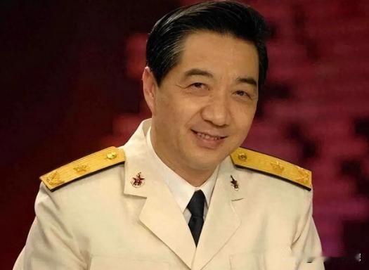 谢谢你张召忠！当年你说“美国歇着我们也追不上”，多少人心里憋了一口气；如今才明