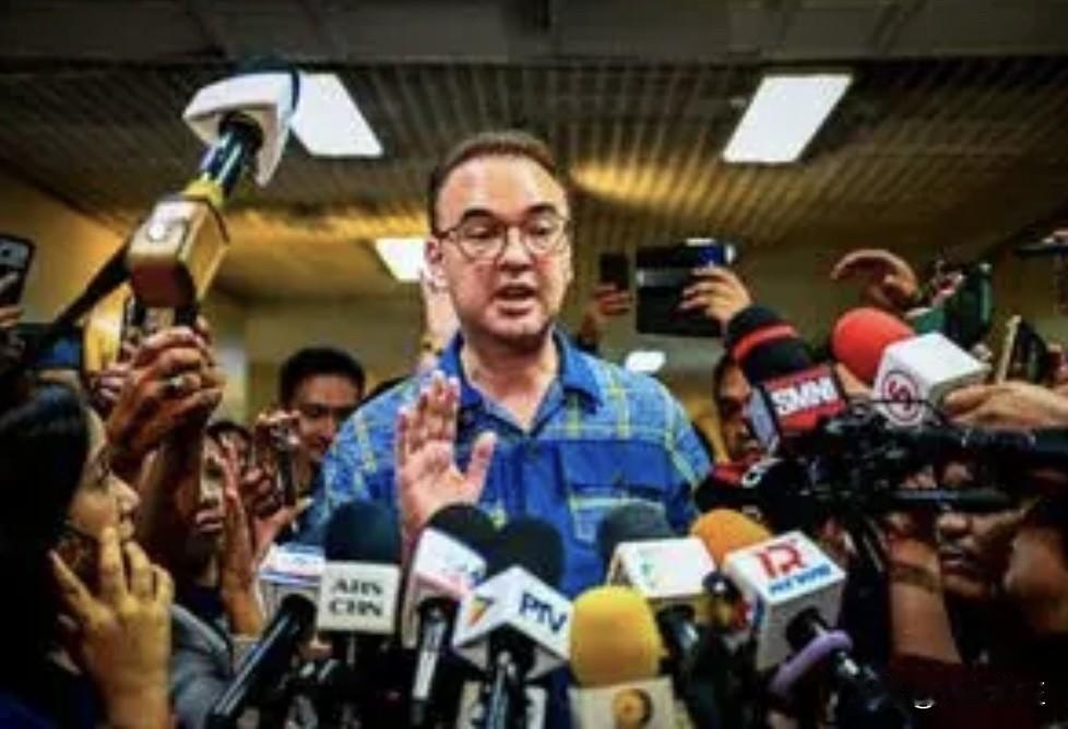 在周二菲律宾填海管理局的参议院预算听证会上，参议员艾伦·彼得·卡耶塔诺对该机构发