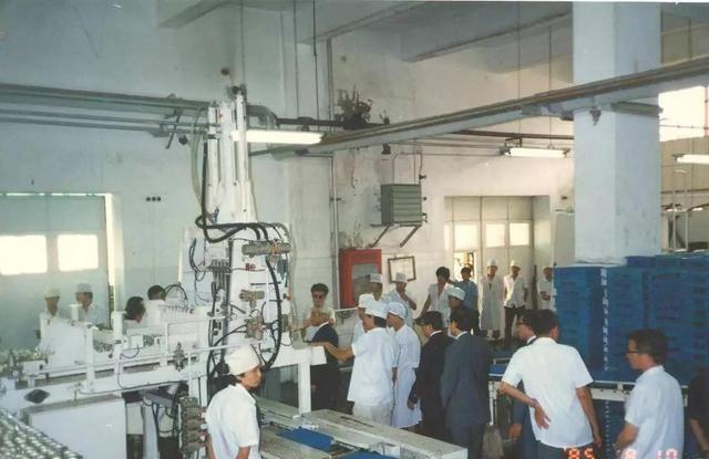 “一周五天工作制度，为什么在我国刚被提出时会遭到强烈反对？部分领导强烈谴责：“中