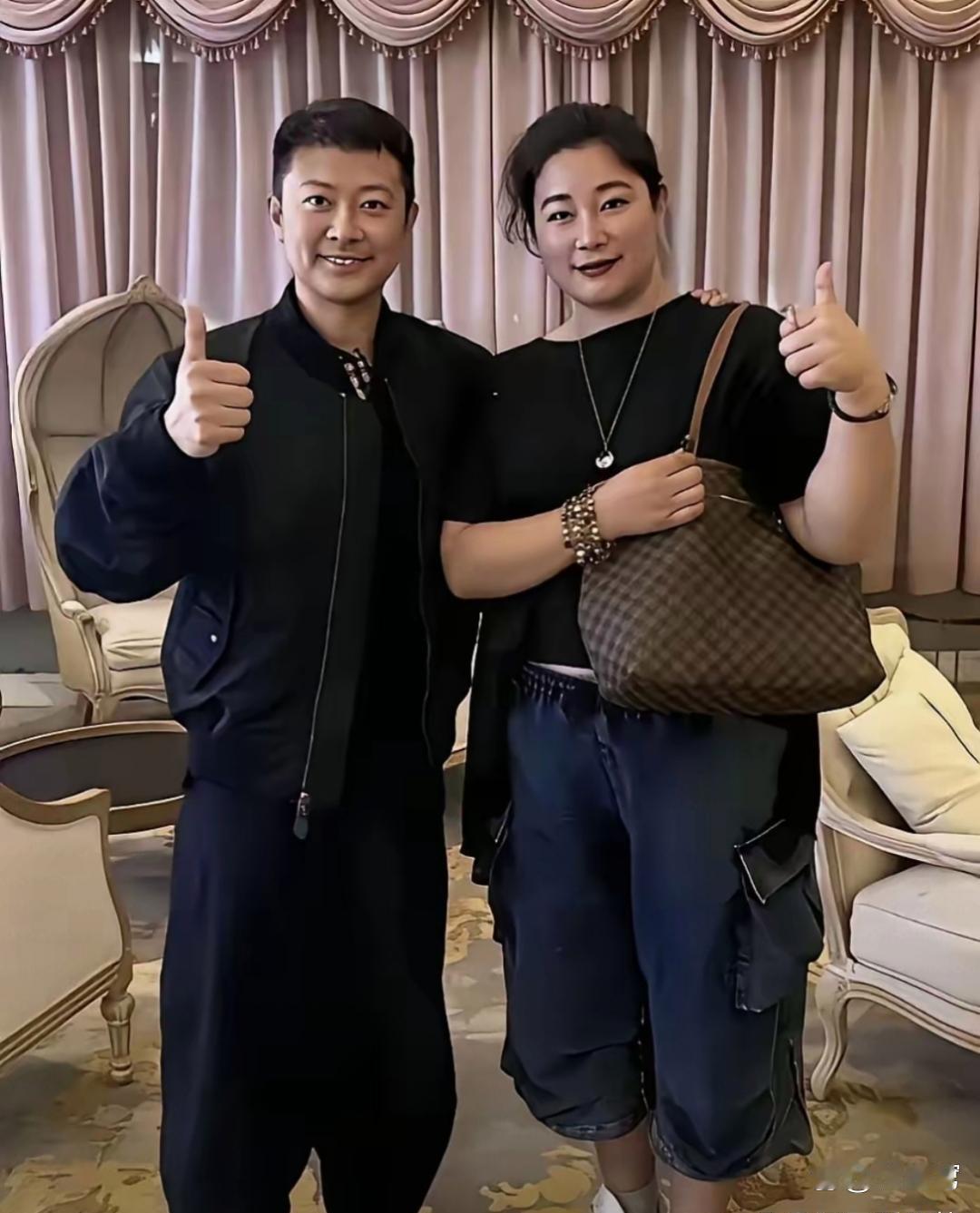于娜和‏印‏⁠小天，时‎隔﻿20年‎又同框了。