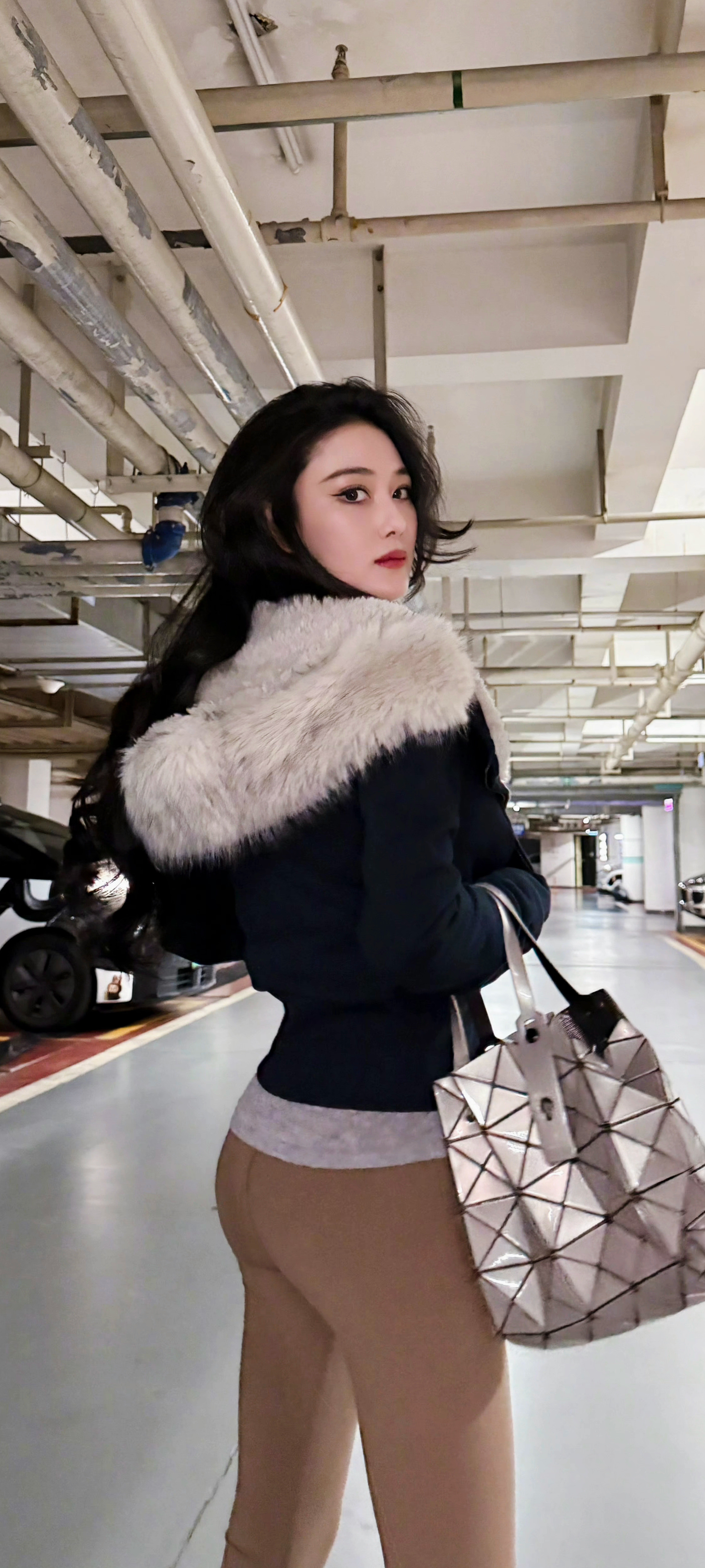 张馨予晒健身照，并发文：天知道为这身材付出了多少。