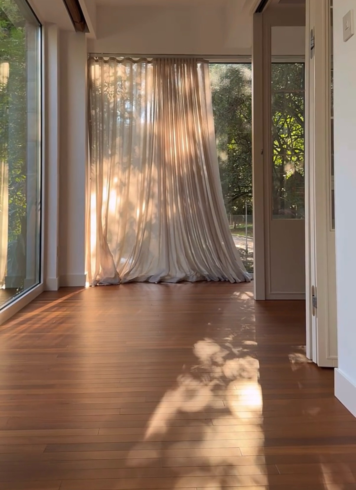 曝杨玏王玉雯分手很久了刚看到杨玏和王玉雯分手的消息，没有撕逼，没有互踩，甚至没有