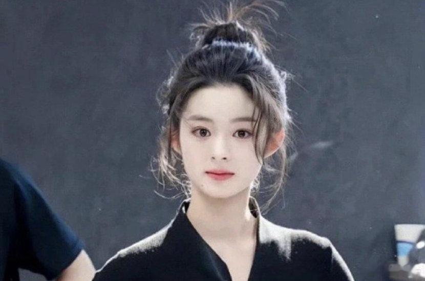 这可是艺考官方镜头，妹妹确实是好看的​​​