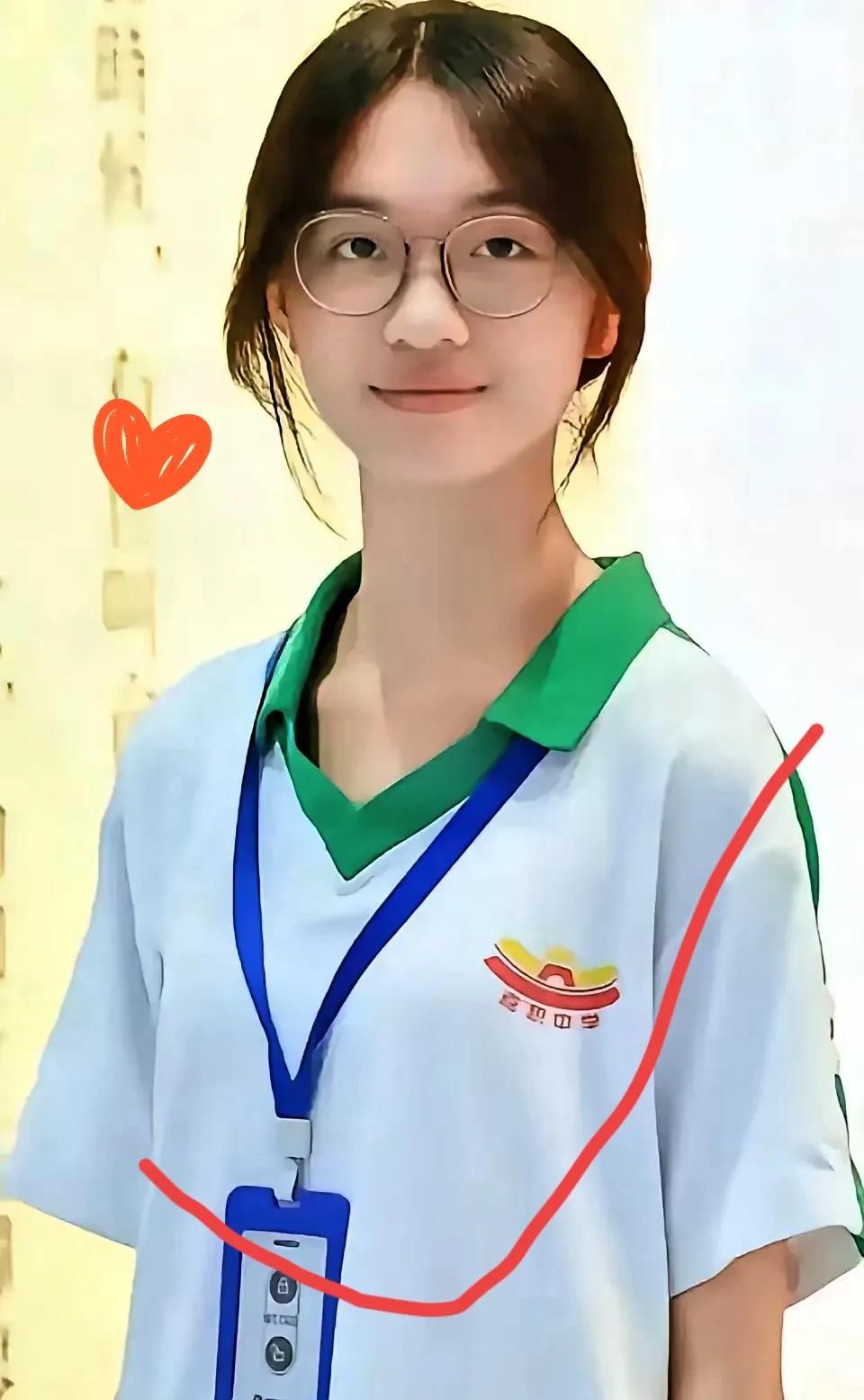 家人们，太揪心了！海南琼海17岁高中女生李东栏失联超45小时，至今毫无音信。一