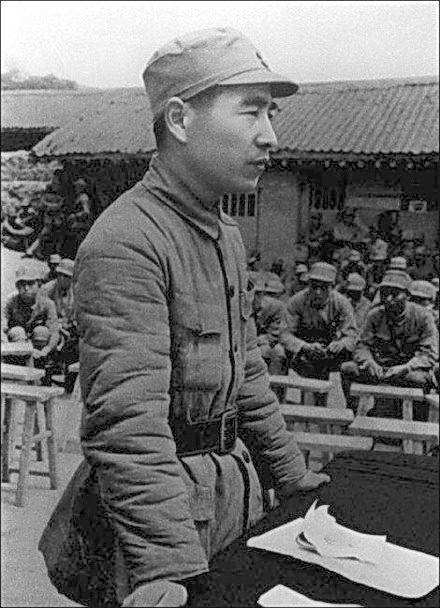 林彪为什么由红一军团长调到抗大当校长了呢？原来呀，毛主席让红一军团补充点兵力给徐