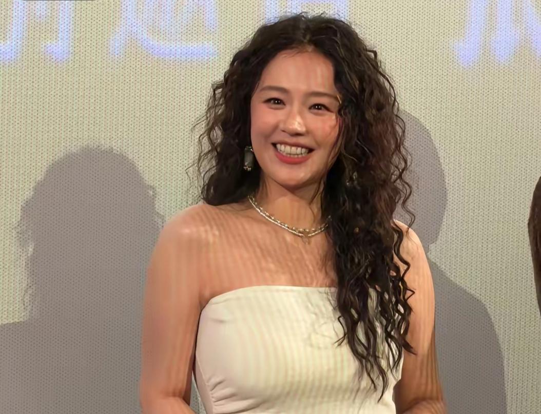 马思纯，本来可以更美，总感觉这个发型不适合……