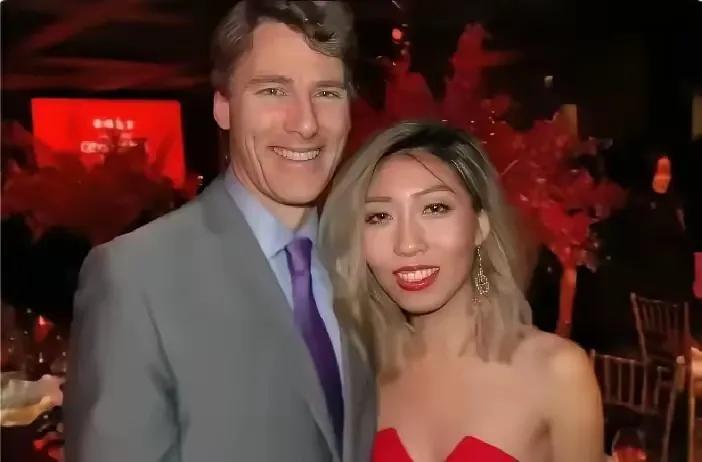 人间现世报，曲婉婷跌落斩杀线！这个世界就是一个轮回，你得相信有现世报这个东西！