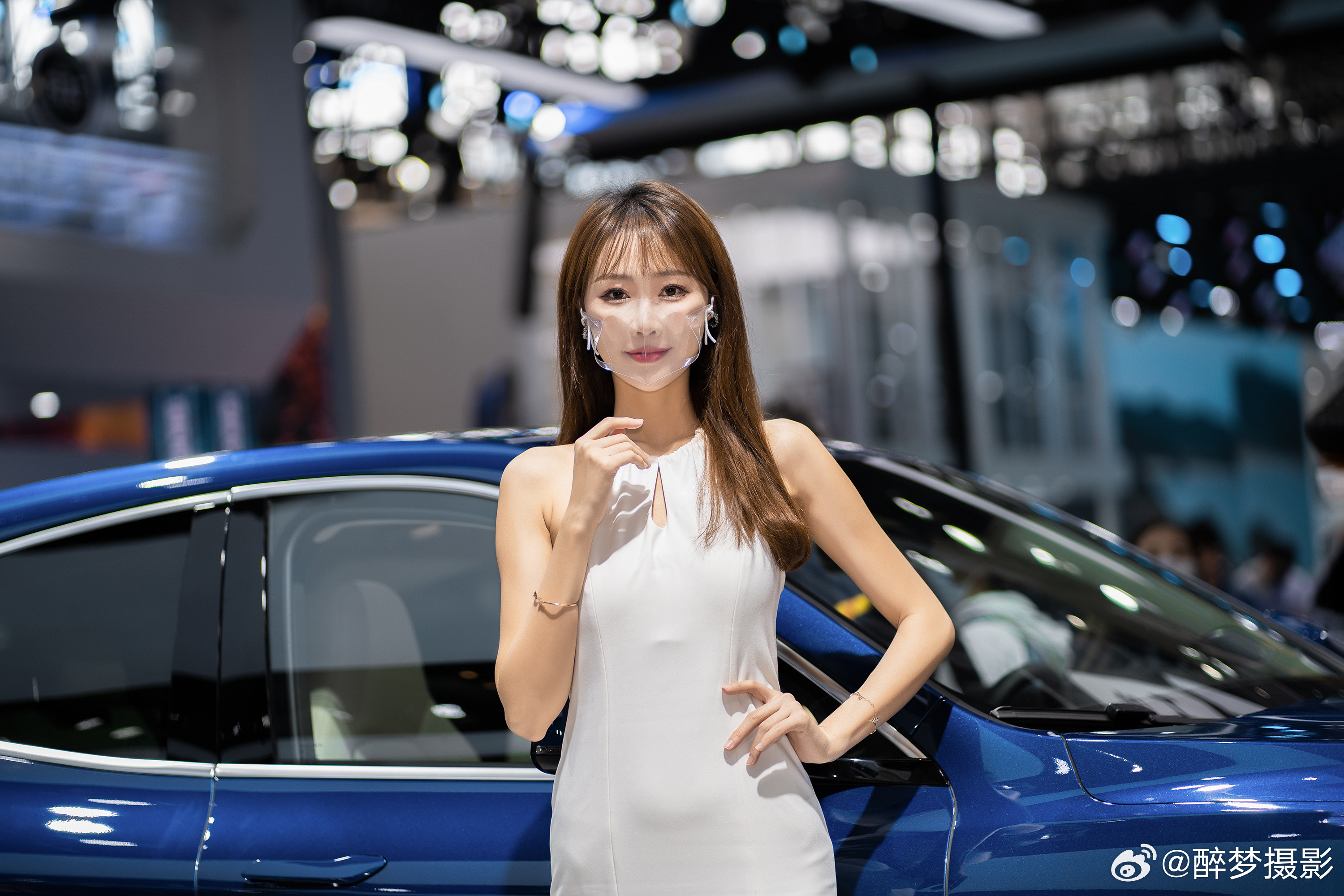 疫情时期的车展，带着透明口罩的气质小姐姐模特：姗姗活动：广州国际车展抄送：
