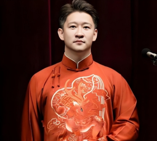 15年师徒恩怨一夜翻篇？曹云金直播含泪认师引爆全网：活好才是硬道理！