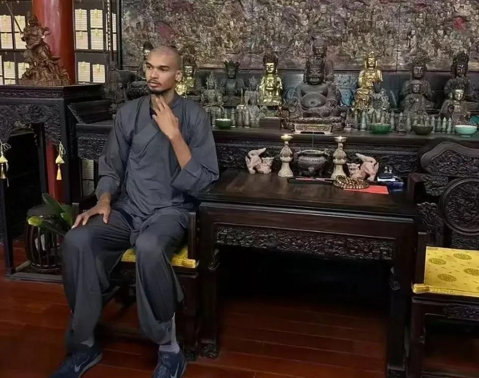 少林寺有史以来第一高僧！文班亚马将在少林寺进行10天闭关修行！据传，文班亚马对