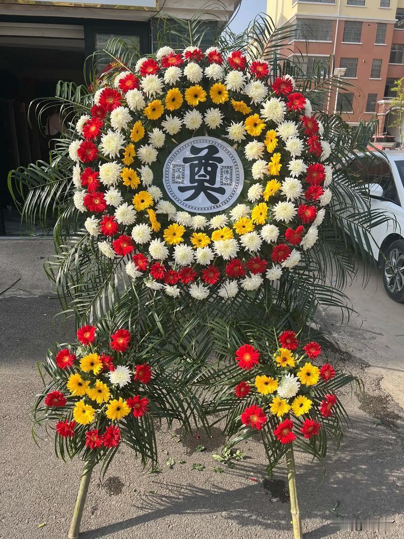 老人去世三天花掉近5万元，农村丧事大操大办的陋俗就不能管一管吗？我家邻居是一