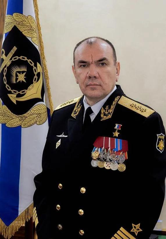 俄罗斯海军总司令亚历山大·莫伊谢耶夫晋升为海军元帅，这也是俄罗斯海军的最高军衔。