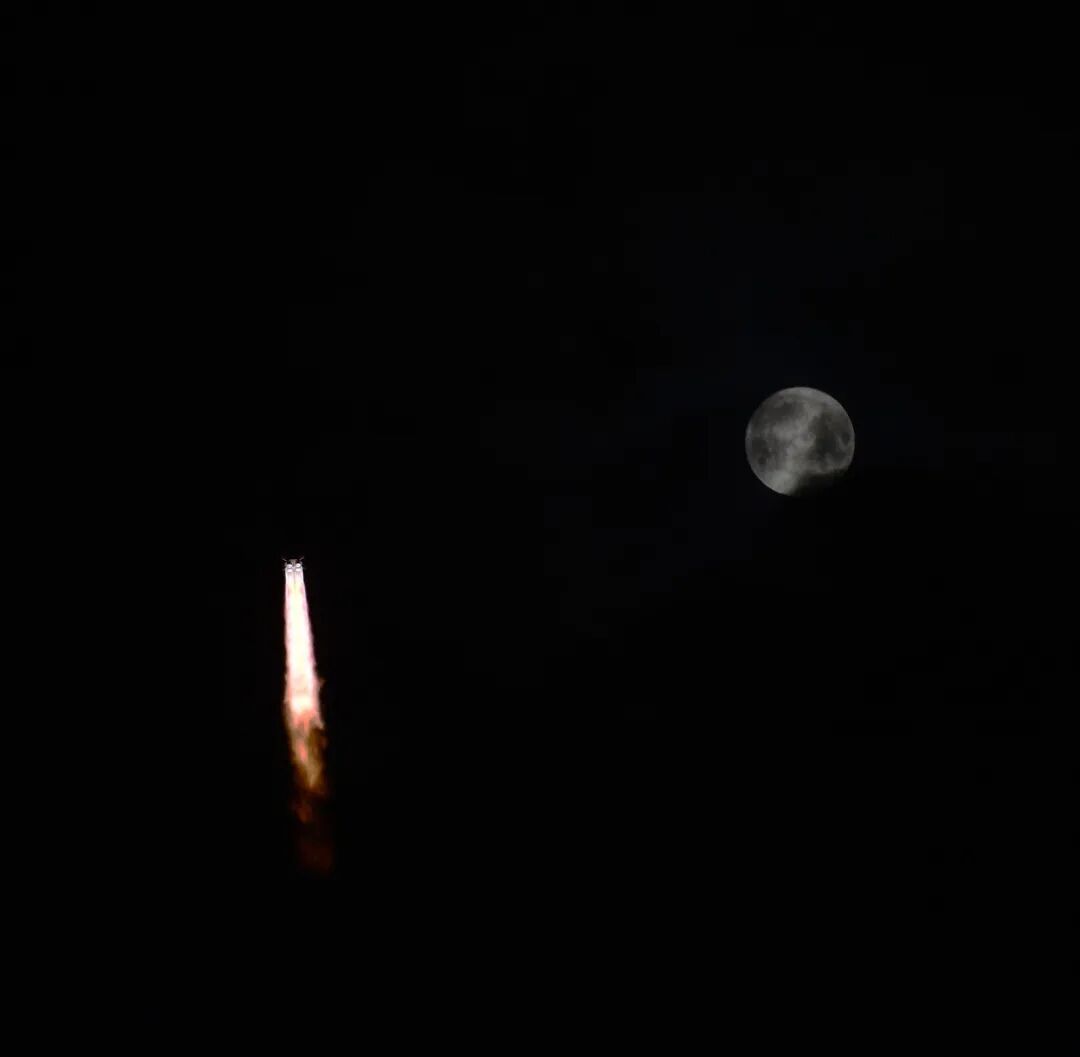 发射！成功！【航天长二丁成功发射卫星互联网技术试验卫星】5月31日2时07分，